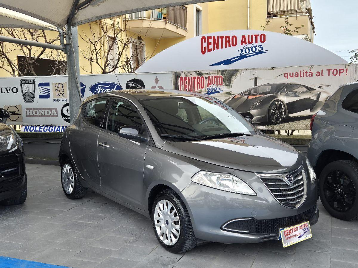 LANCIA - Ypsilon - 1.2 69 CV 5p. Gold