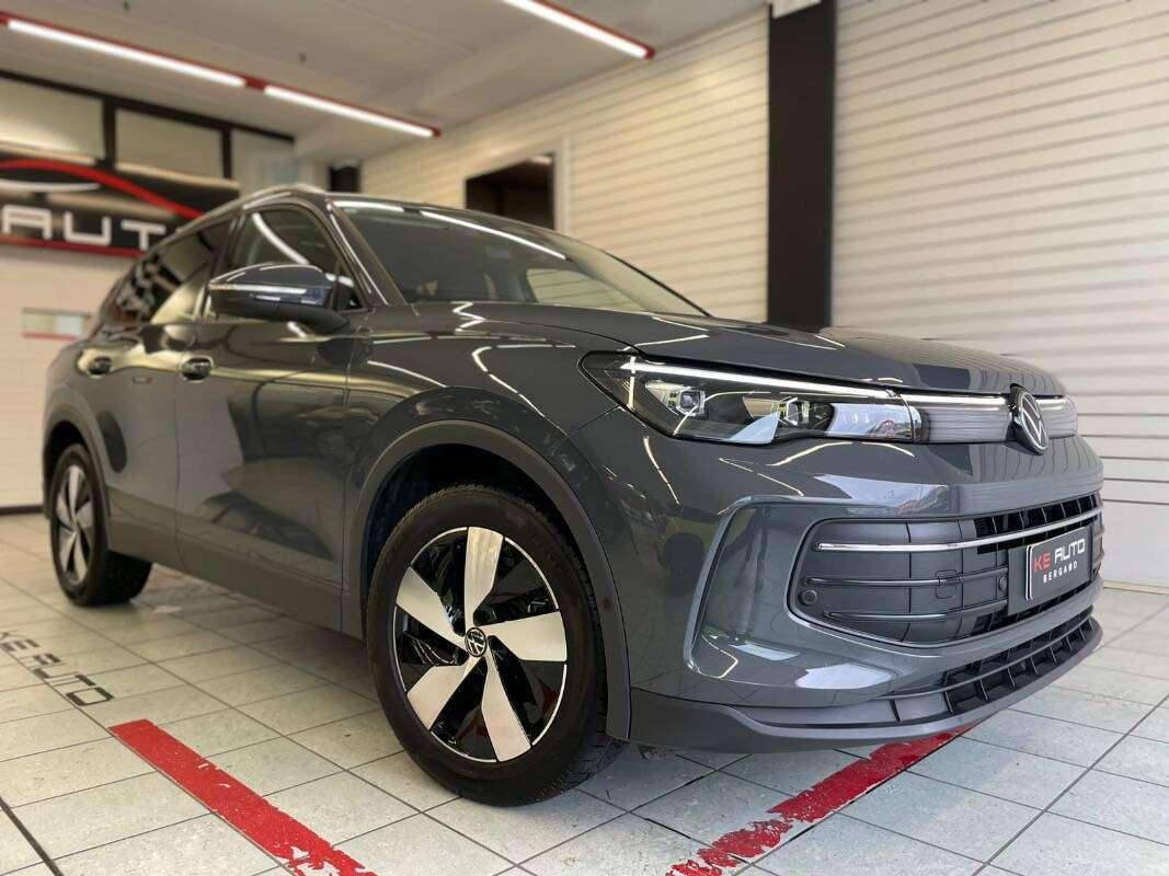 Volkswagen Tiguan Tiguan III 2024 1.5 etsi R-Line 150cv dsg