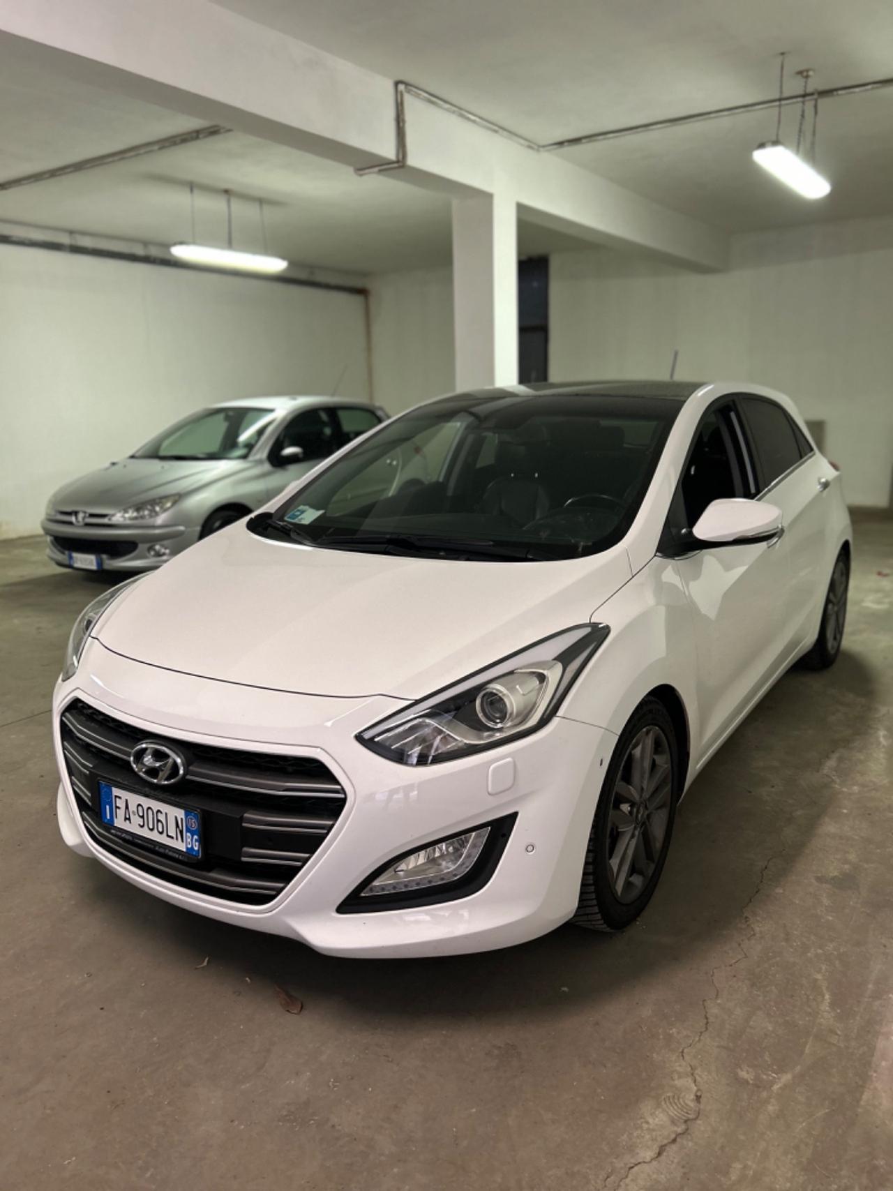 Hyundai i30 1.6 CRDi 5p. Comfort DCT