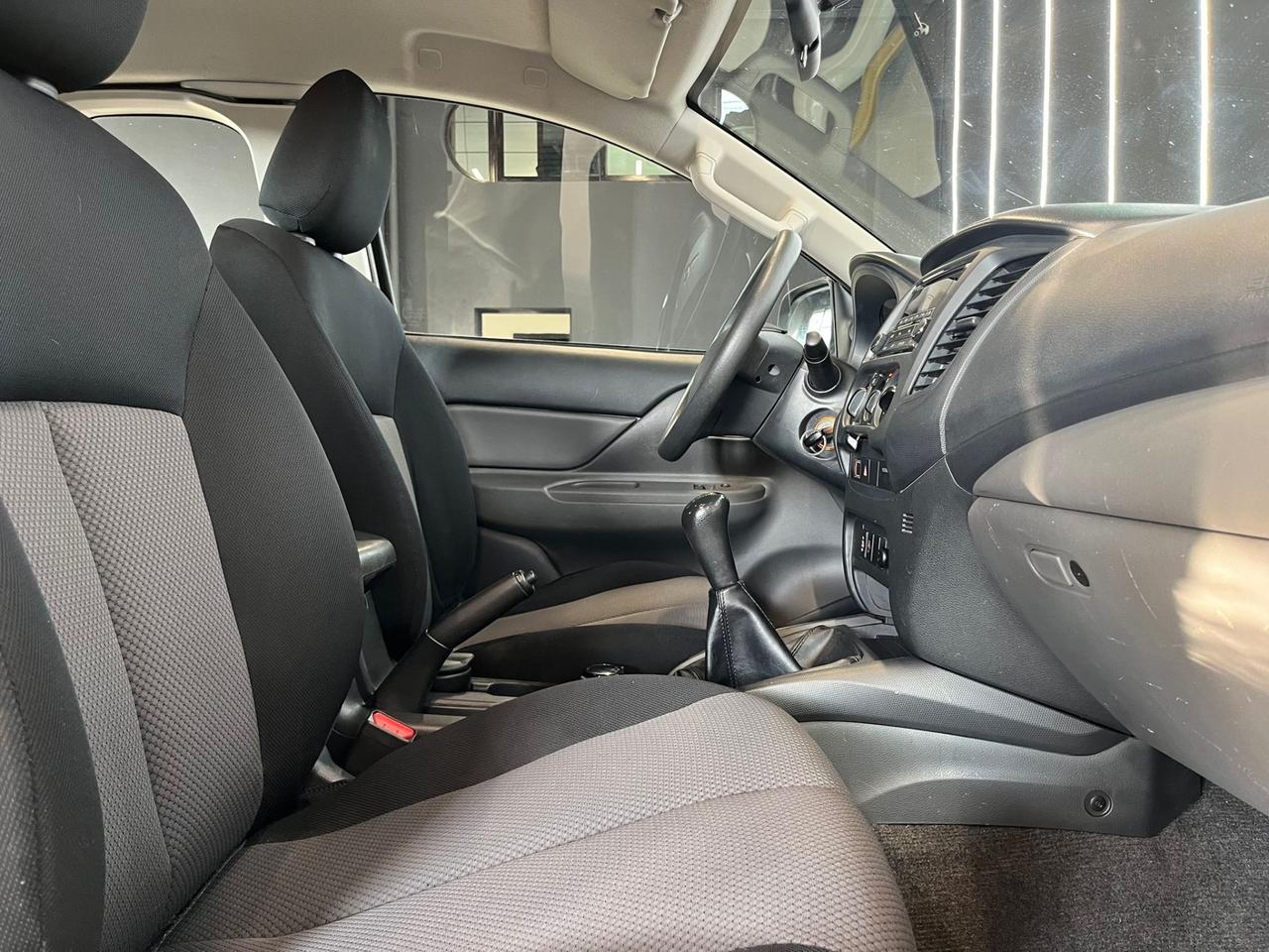 Mitsubishi L200 2.4 DI-D/154CV Double Cab Intense 55.000Km