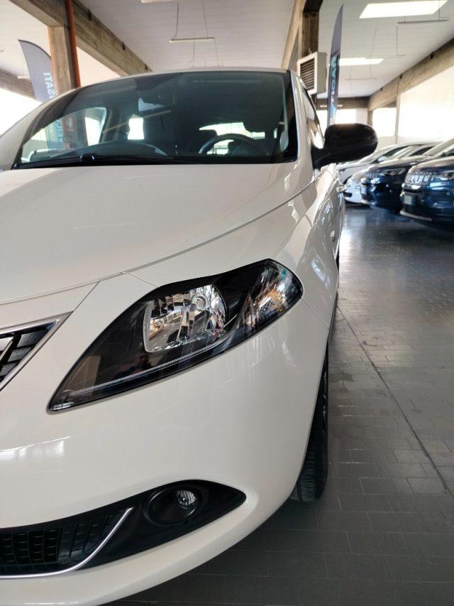 LANCIA Ypsilon 1.0 FireFly Hybrid Platino MY24 PROMO