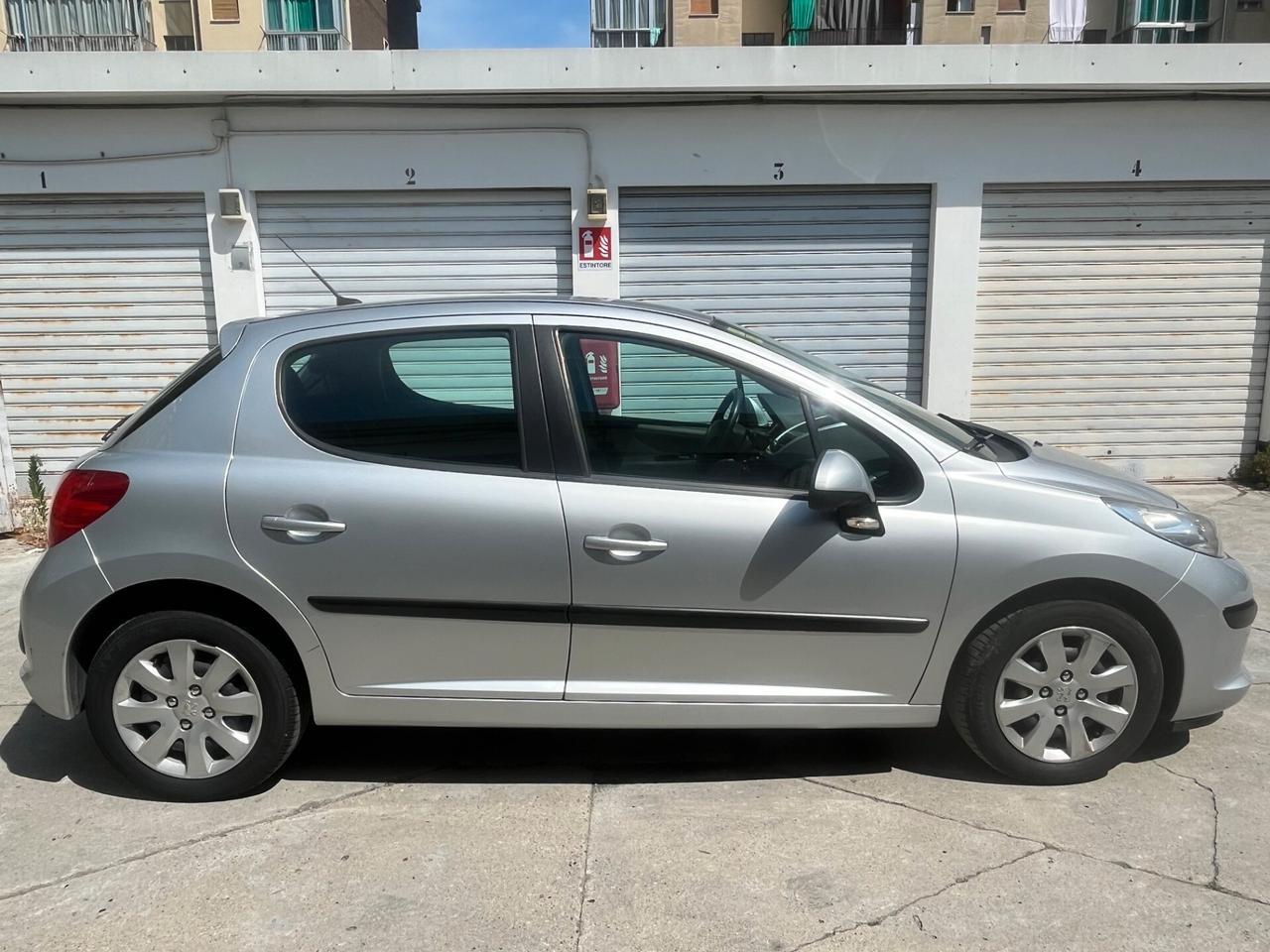 Peugeot 207 1.4 VTi 95CV 5p. XS