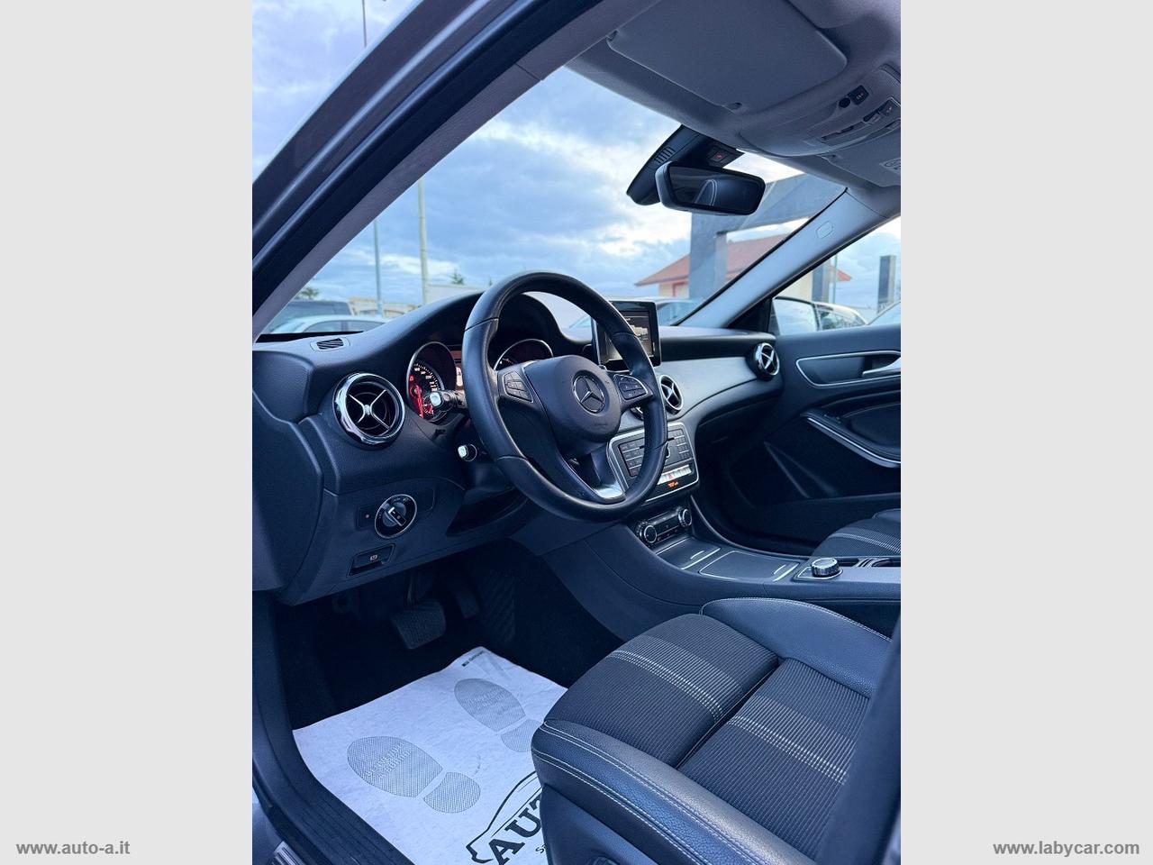 MERCEDES-BENZ GLA 200 d Automatic Sport