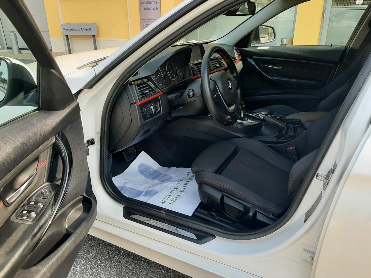 Bmw 320D Touring cc. 2.000 Turbodiesel CV. 184 Allestimento M Sport Automatica con Navigatore.