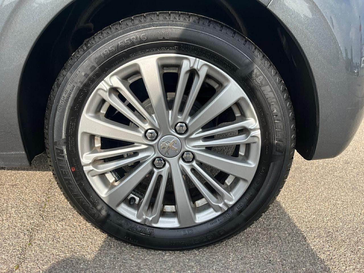 Peugeot 208 BlueHDi 75 5 porte Allure Unipro 2016