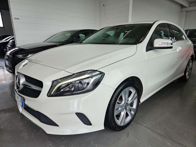 Mercedes-Benz A 180 d Premium my16