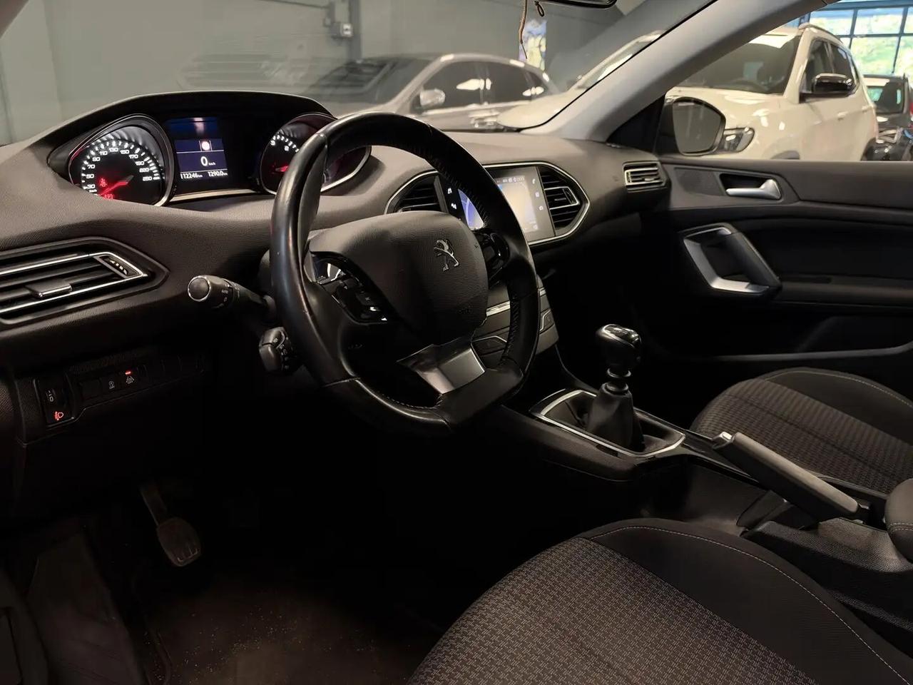Peugeot 308 BlueHDi 100 S&S SW Active