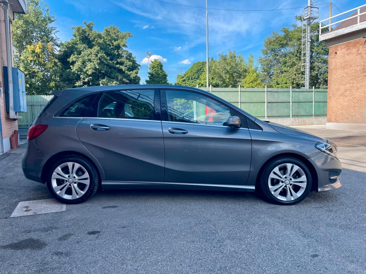 Mercedes-Benz B 180 PREMIUM – UNICO PROPRIETARIO – 139.000 KM