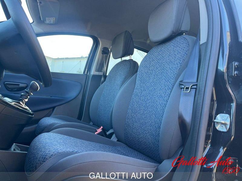 Lancia Ypsilon 1.0 FireFly 70cv Hybrid