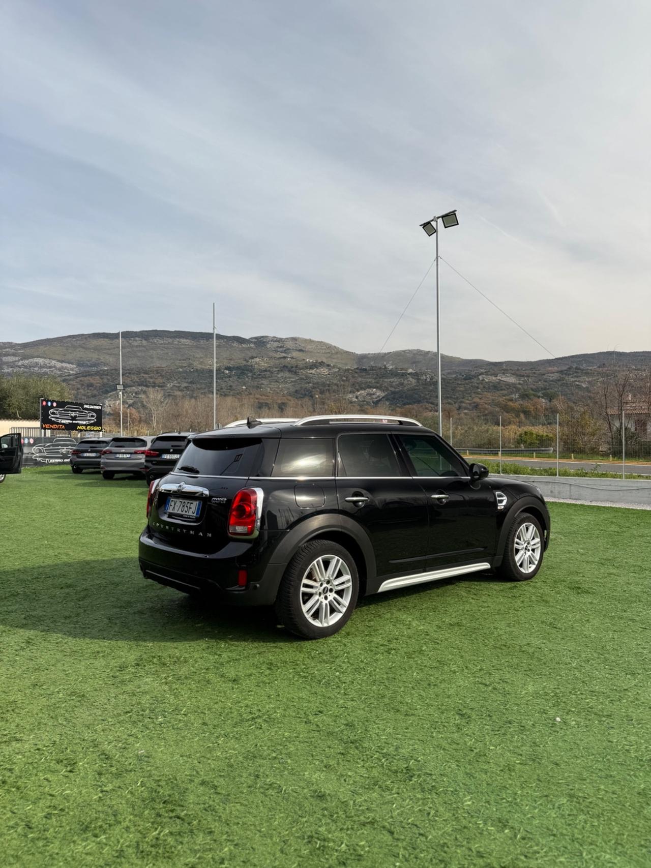 Mini Cooper Countryman 1.5 Benz
