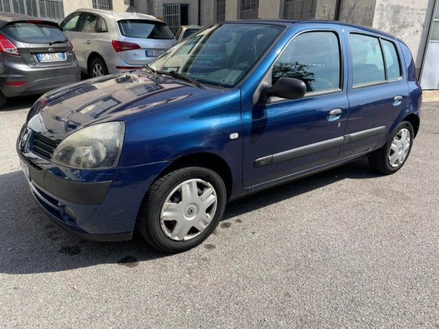 RENAULT Clio 1.2 16V cat 5 porte Privilège