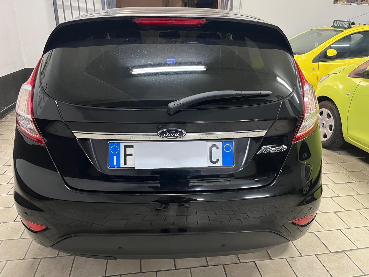 Ford Fiesta gpl titanium nav/led full 12/2016