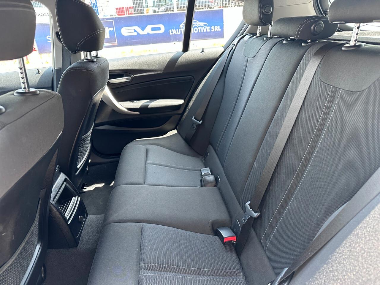 Bmw 118 118d 5p. Urban