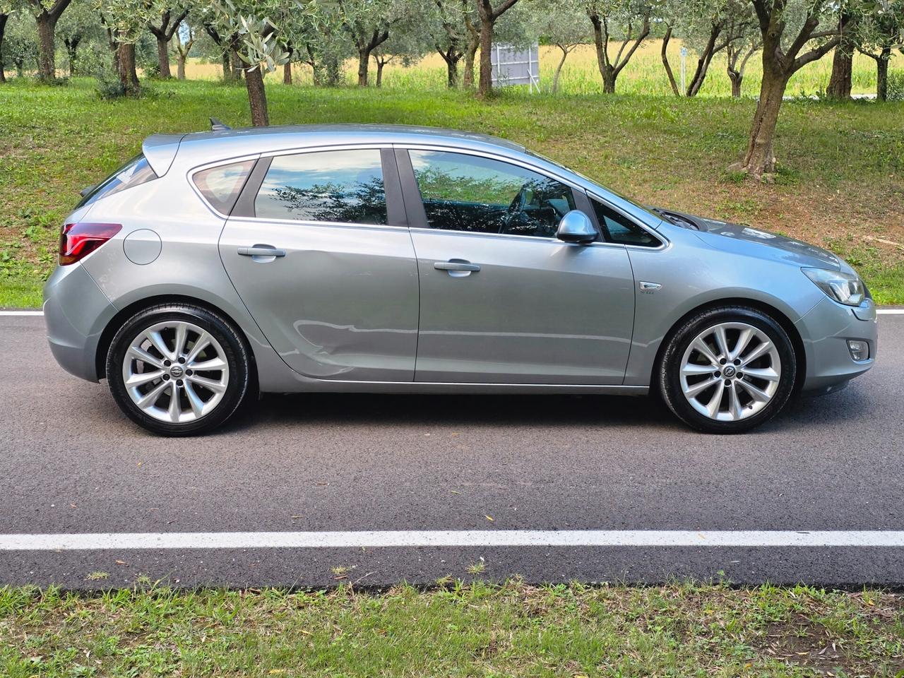 Opel Astra 1.7 CDTI 125CV 5 porte Cosmo - 2010