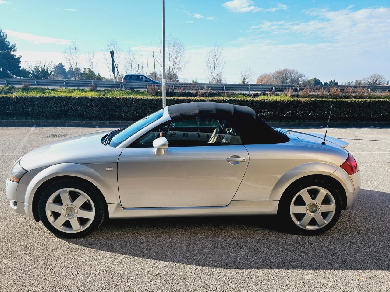 Audi TT Roadster 1.8 T 20V 179 CV cat