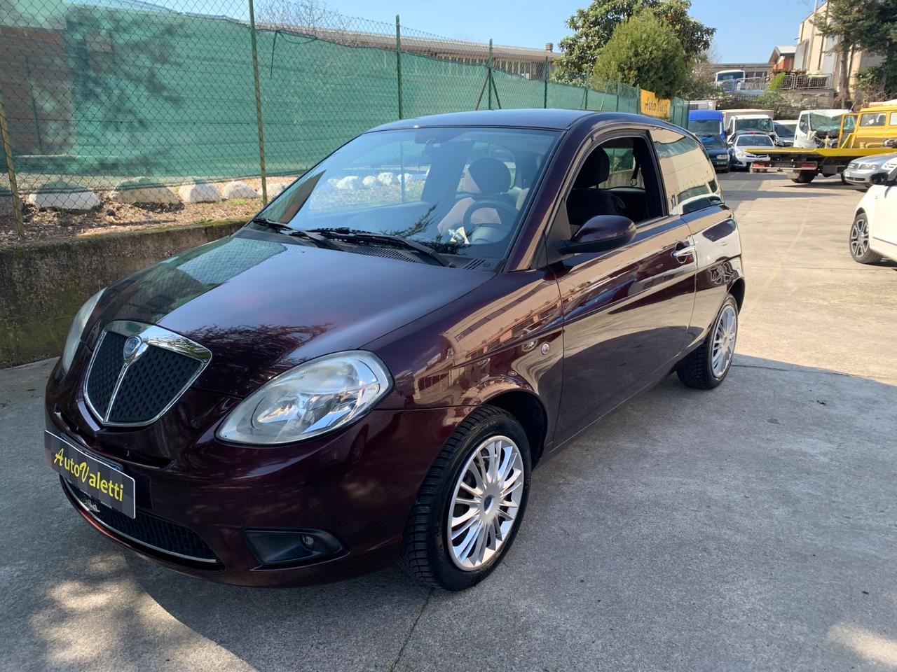 Lancia Ypsilon 1.2 Oro