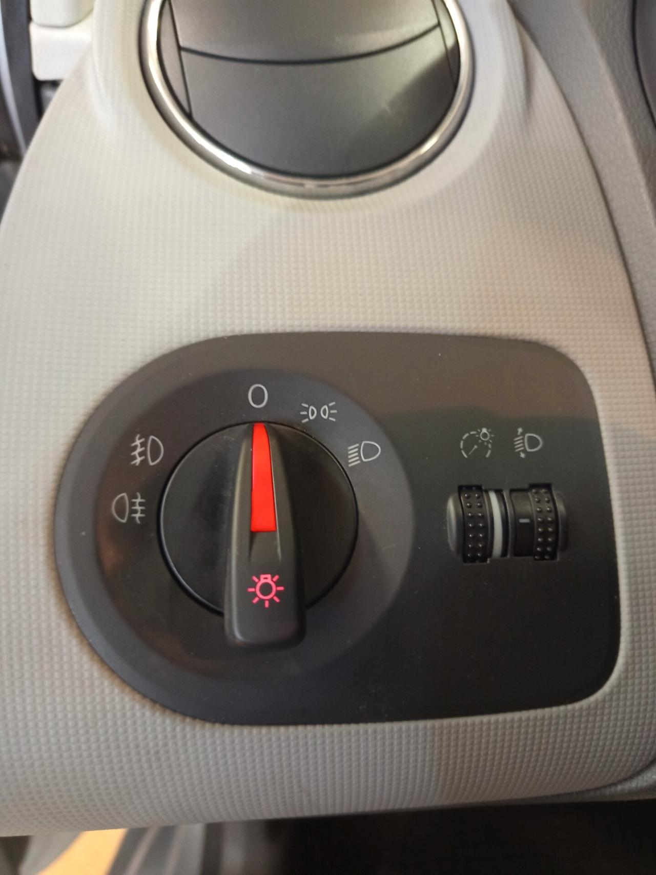 Seat Ibiza 1.2 benzina-gpl, 139 Mila chilometri. Ok neopatentati