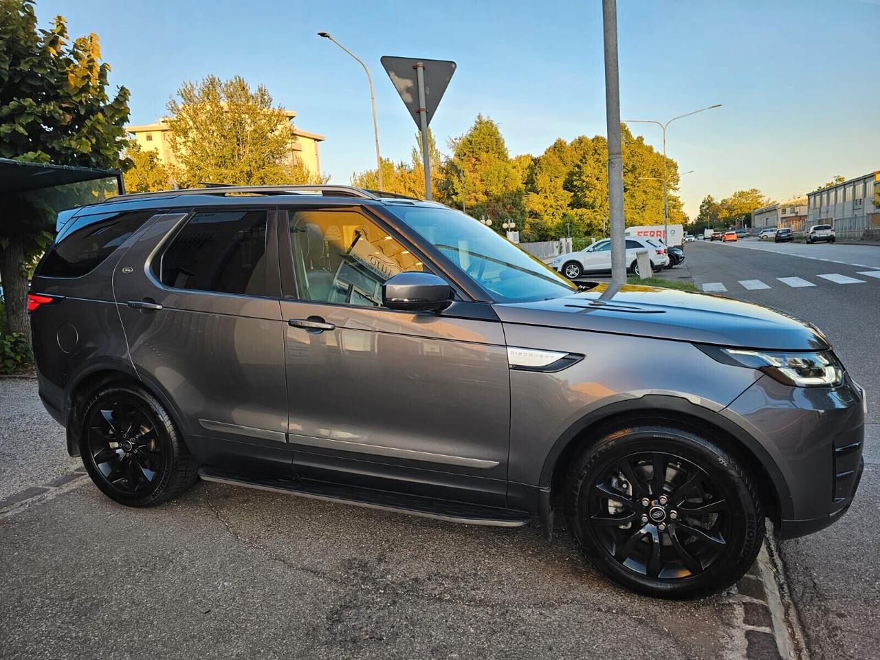 Land Rover Discovery 3.0 TDV6 258cv 7Posti*Pelle*Navi*Tetto*Euro6
