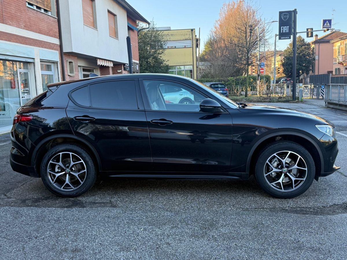 ALFA ROMEO - Stelvio - 2.0 Turbo 200CV AT8 Q4 Executive