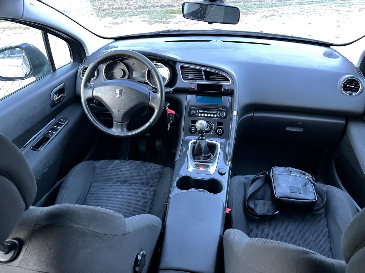 Peugeot 3008 1.6 HDi 115CV Business
