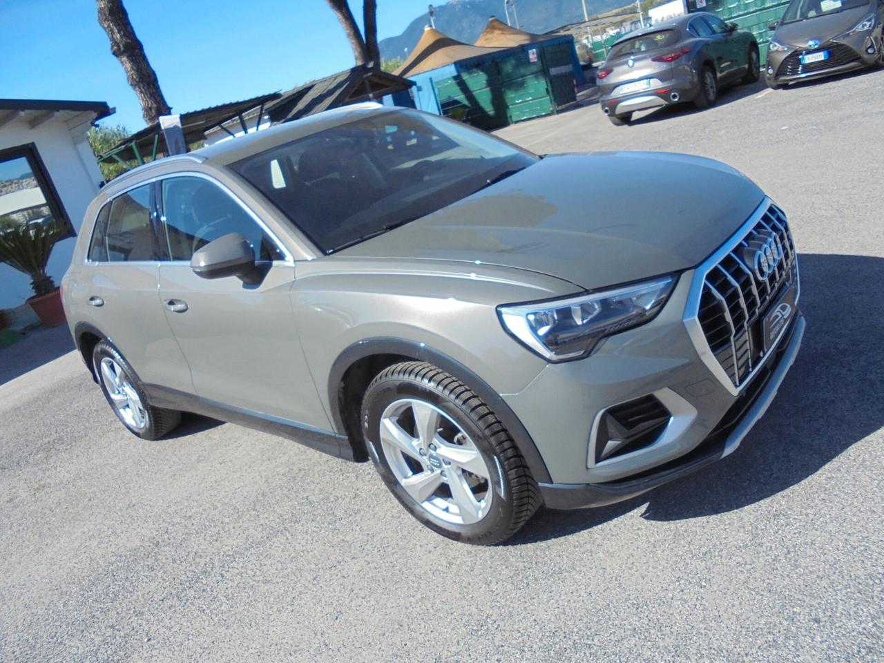 Audi Q3 35 TDI S tronic Business Advanced