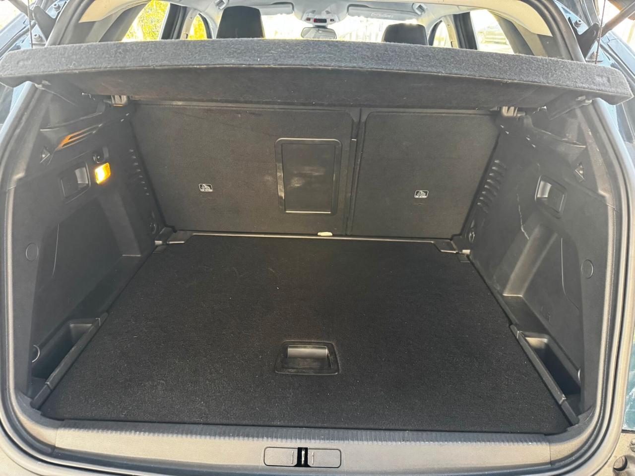 Peugeot 3008 BlueHDi 130 S&S EAT8 Allure