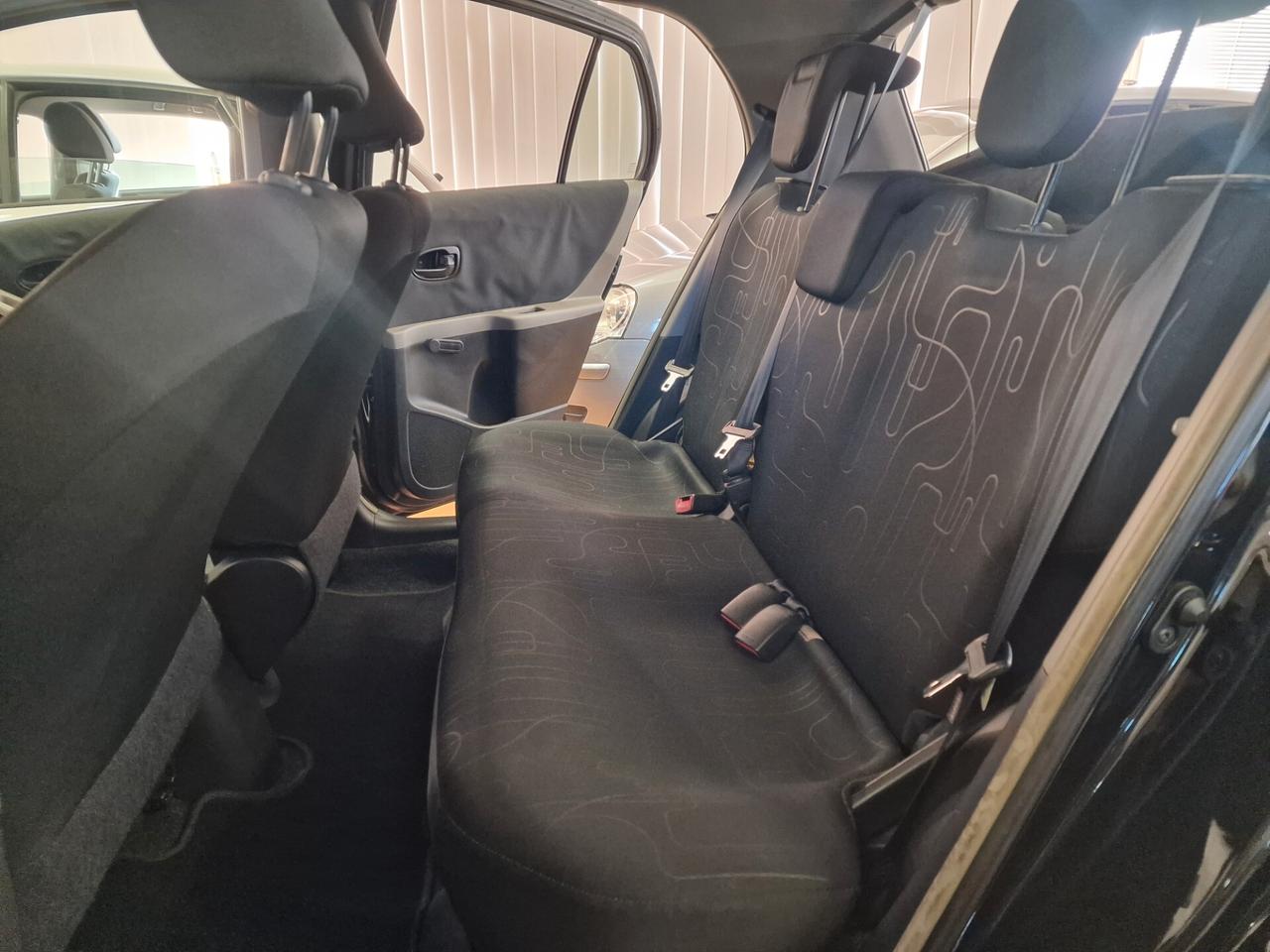 Toyota Yaris 1.0 5 porte Now, 102 mila chilometri