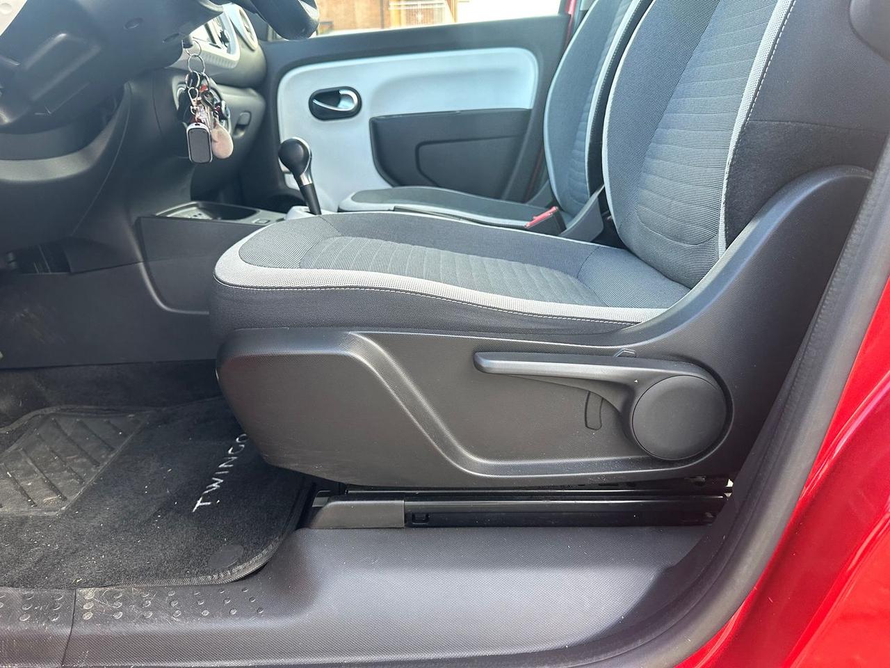 Renault Twingo Authentique R80 #7030