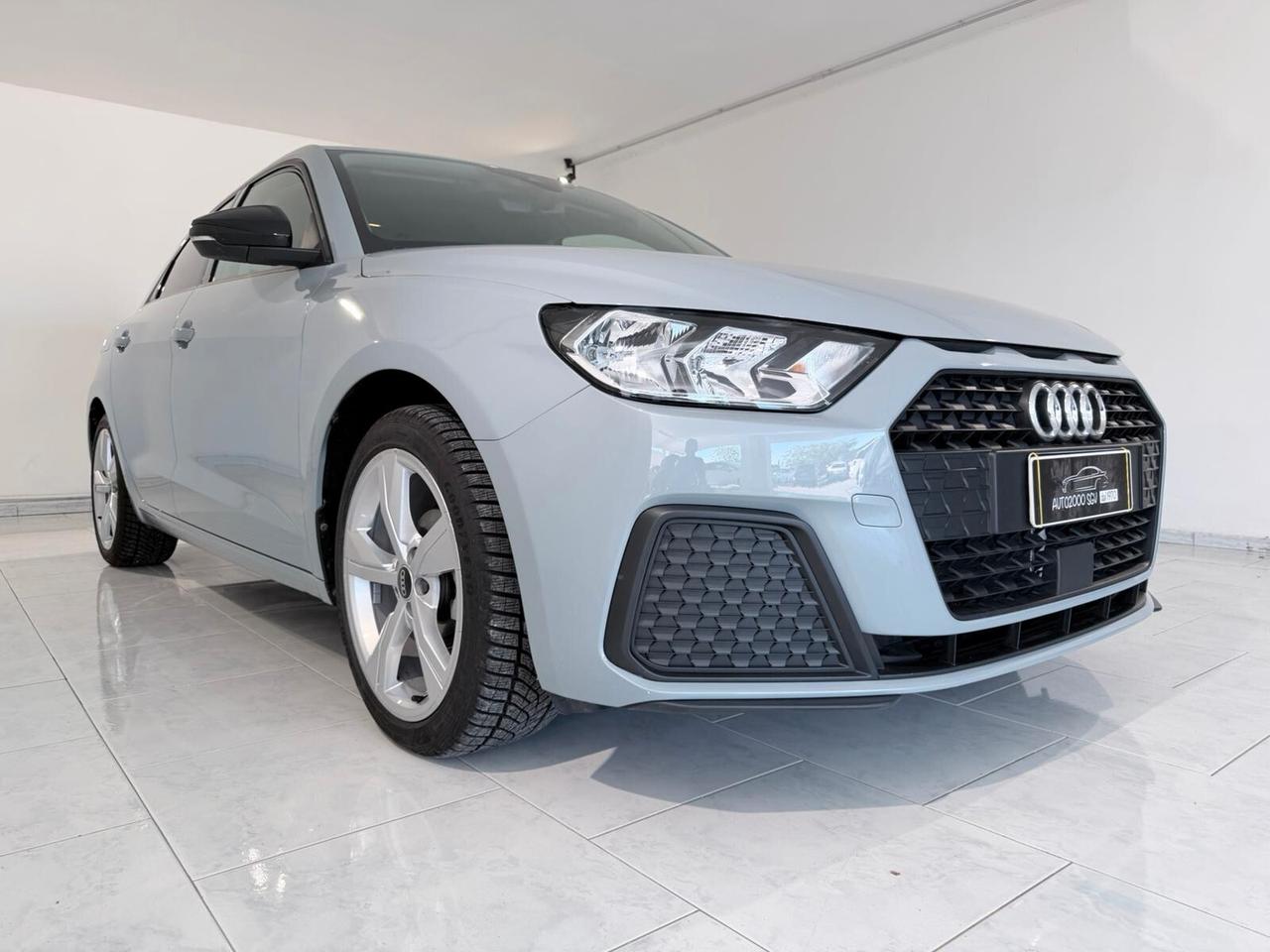 Audi A1 SPORTBACK NEOPATENTATI IVA ESPOSTA