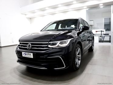 VOLKSWAGEN Tiguan 2.0TDI DSG R-LINE LED IQ-LIGHT NAVI PELLE RETROCAMERA