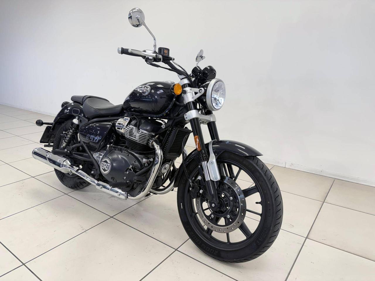 Royal Enfield Super Meteor 650 Astral