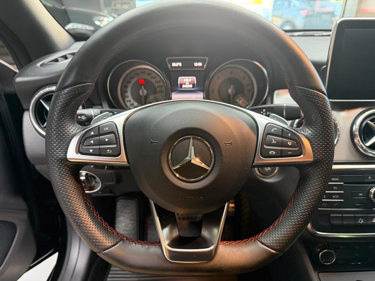 Mercedes-benz CLA 200 d S.W. Automatic Premium Dark Night
