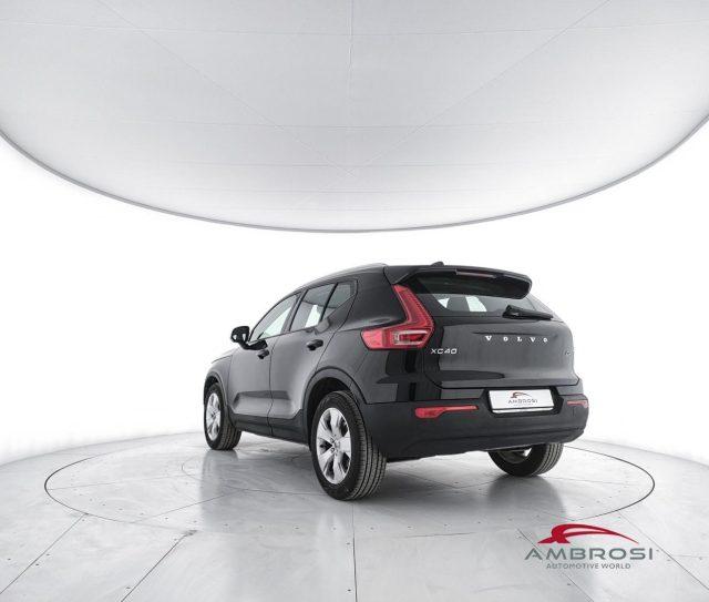 VOLVO XC40 D4 AWD Geartronic Momentum