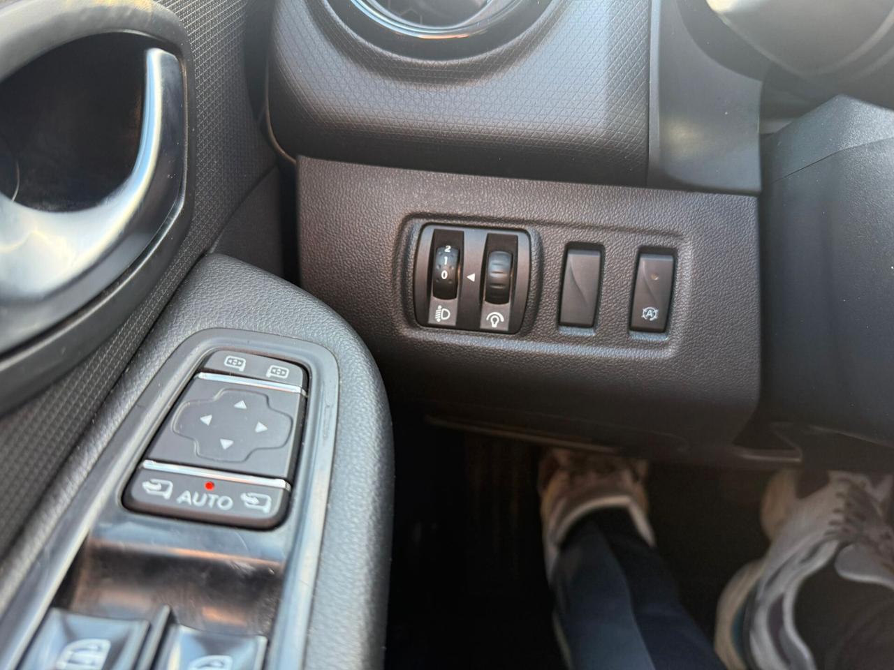 Renault Clio dCi 8V 90 CV 5 porte Moschino Life