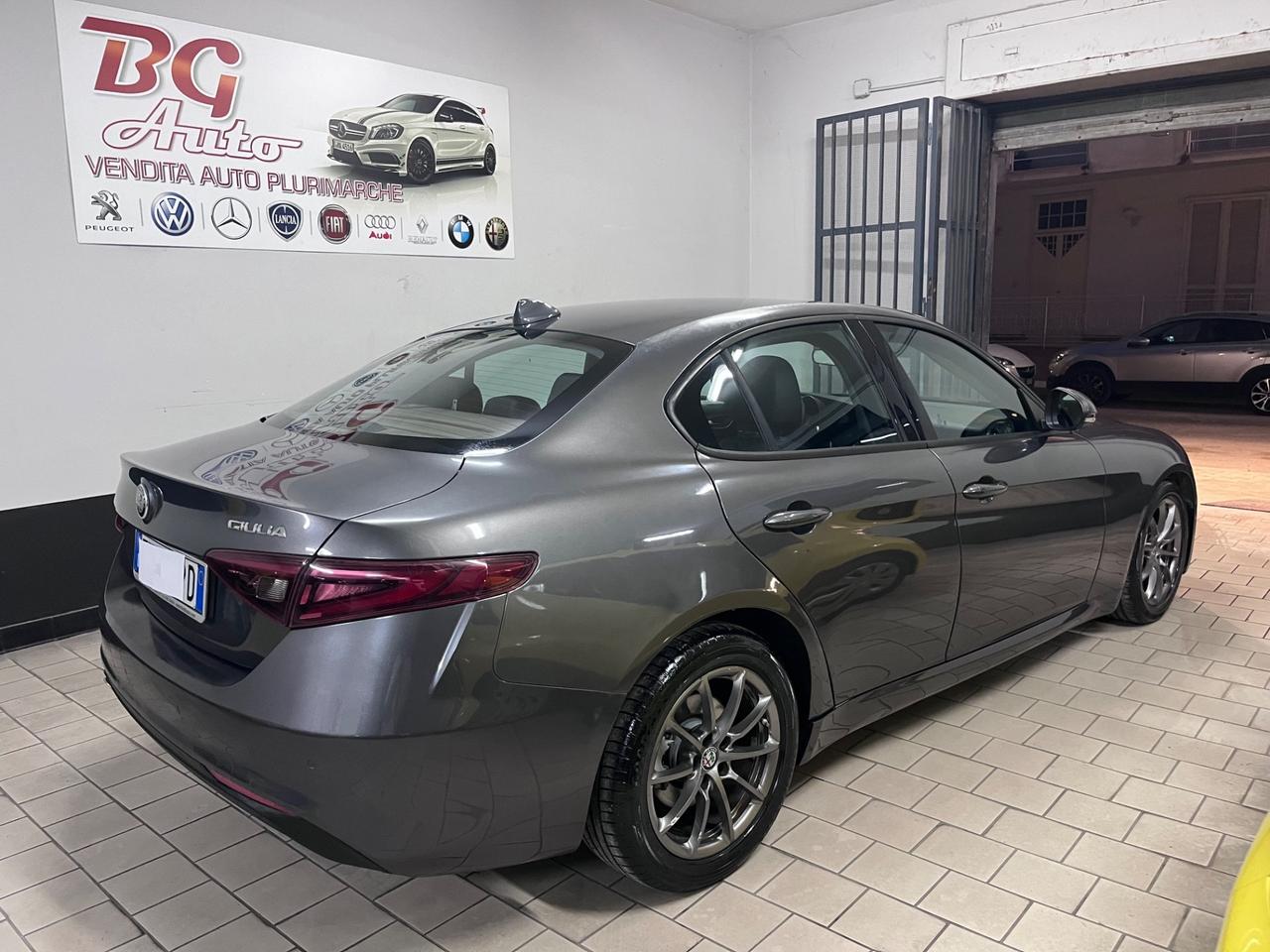 Alfa Romeo Giulia 2.2 Turbodiesel 150 CV tagliandata