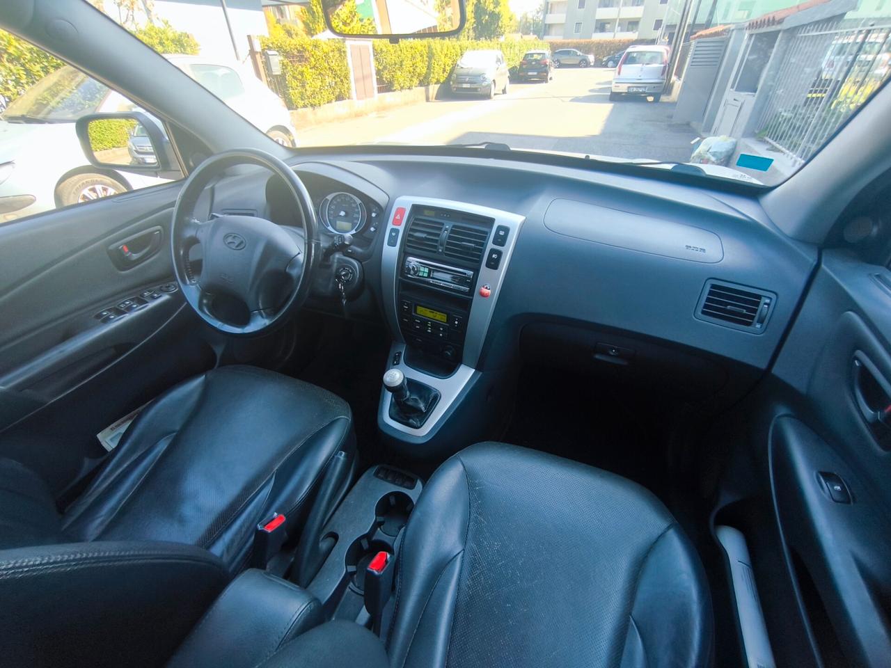 HYUNDAI TUCSON 4WD 2,0 G.P.L-KM 75000-