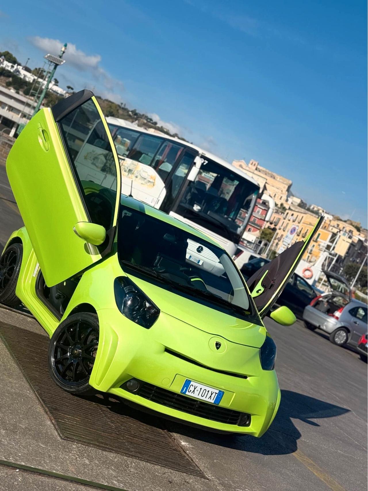 Toyota iQ 1.0 ACCESSORIATA STILE LAMBORGHINI PORTE ALI DI GABBIANO PERMUTE 3336121884