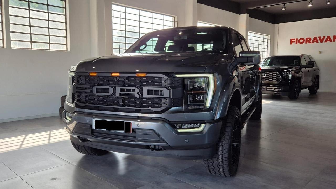Ford F 150 LARIAT 5.0L V8 4x4 SUPERCREW - BLACK ROCK