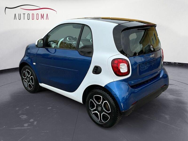smart fortwo fortwo 70 1.0 Prime