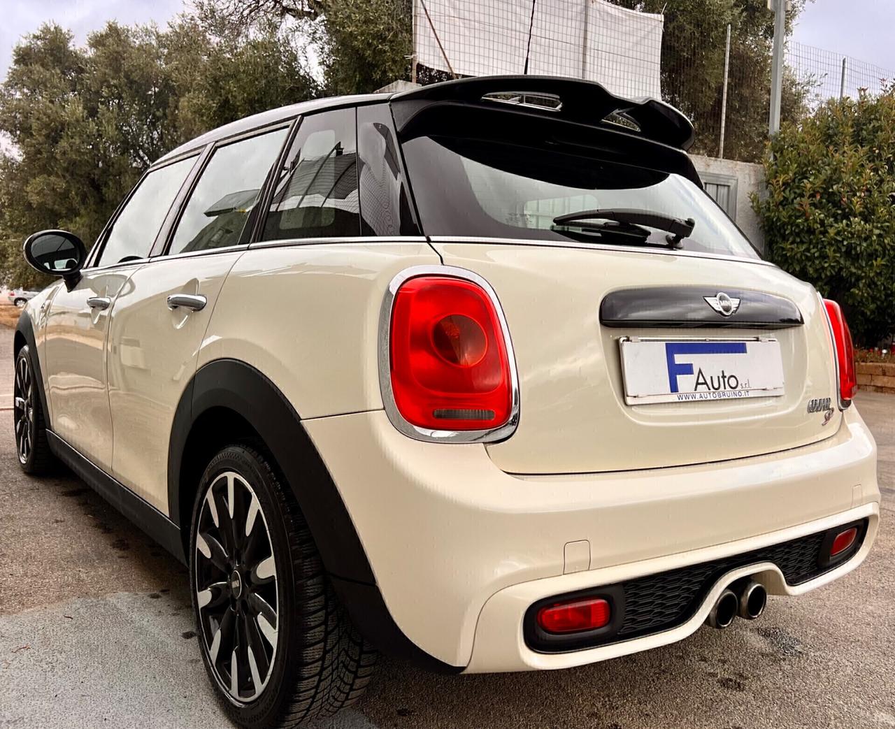 Mini Cooper SD 2.0 170cv 5 p.,cerchi diamantati,spoiler alettone post.,paraurti S,ecc.