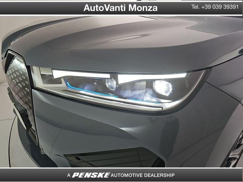 BMW iX iX xDrive40 Pacchetto Sportivo