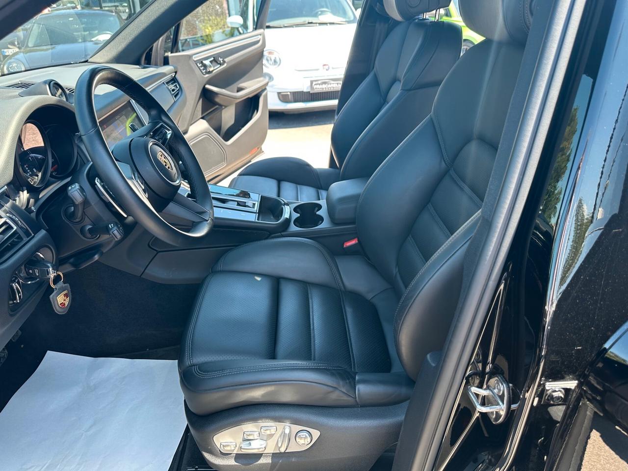 Porsche Macan 2.0 /tetto/pasm/carplay/full