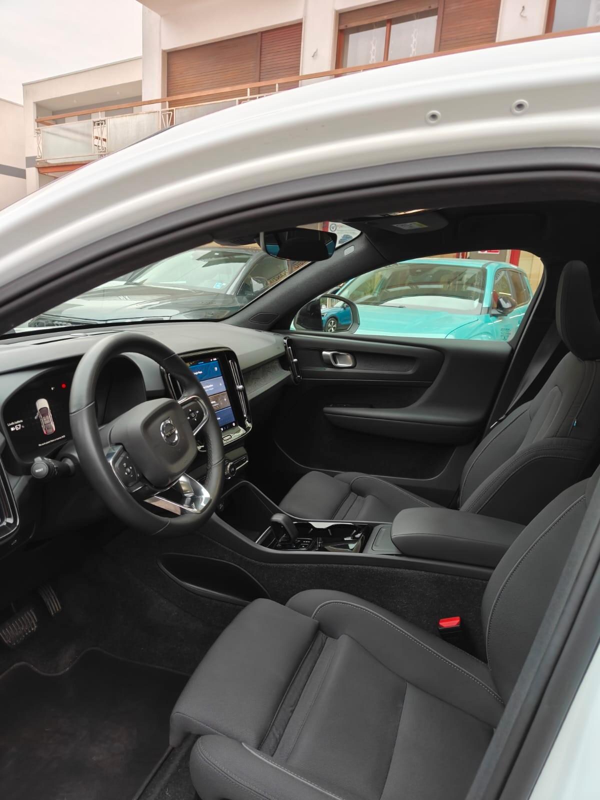 Volvo C40 Recharge Twin Motor AWD Plus