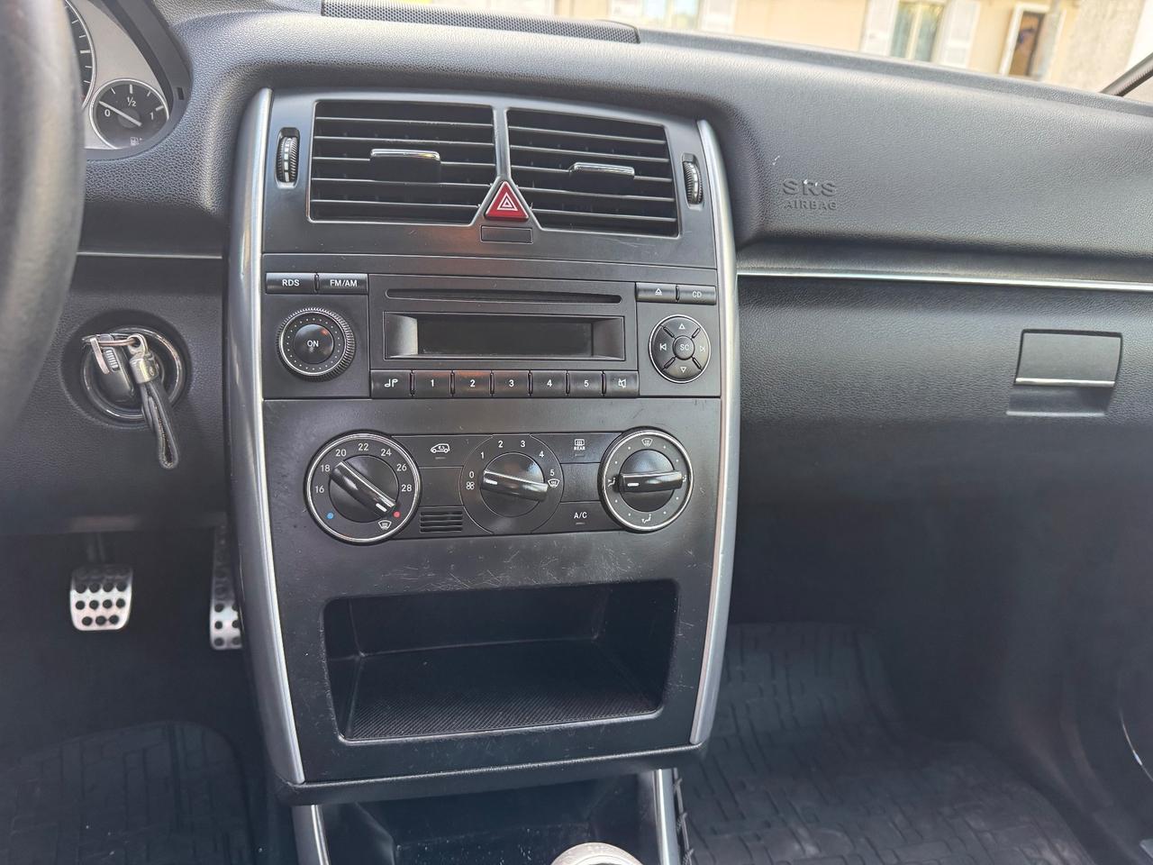 Mercedes Benz B180 2.0 DIESEL 109CV Sport 2010