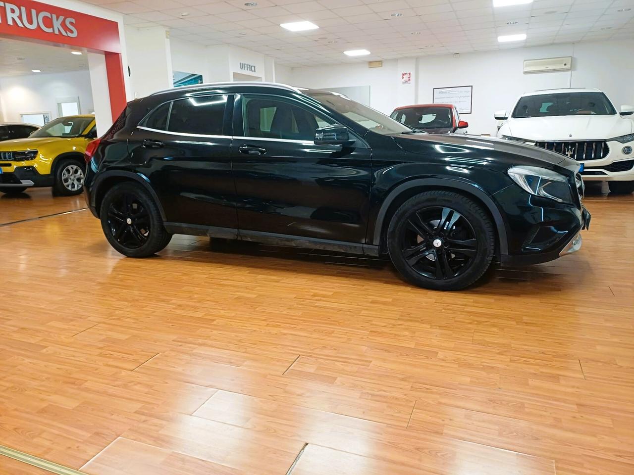 Mercedes-benz GLA 220 CDI Automatic 4Matic Sport