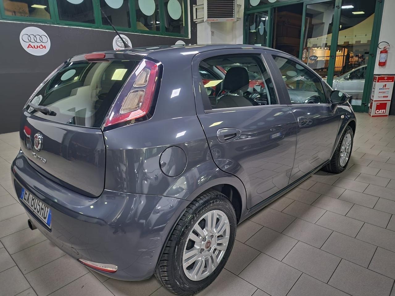 Fiat Punto 1.3 MJT II 75 CV 5 porte Lounge OK NEOPATENTATI