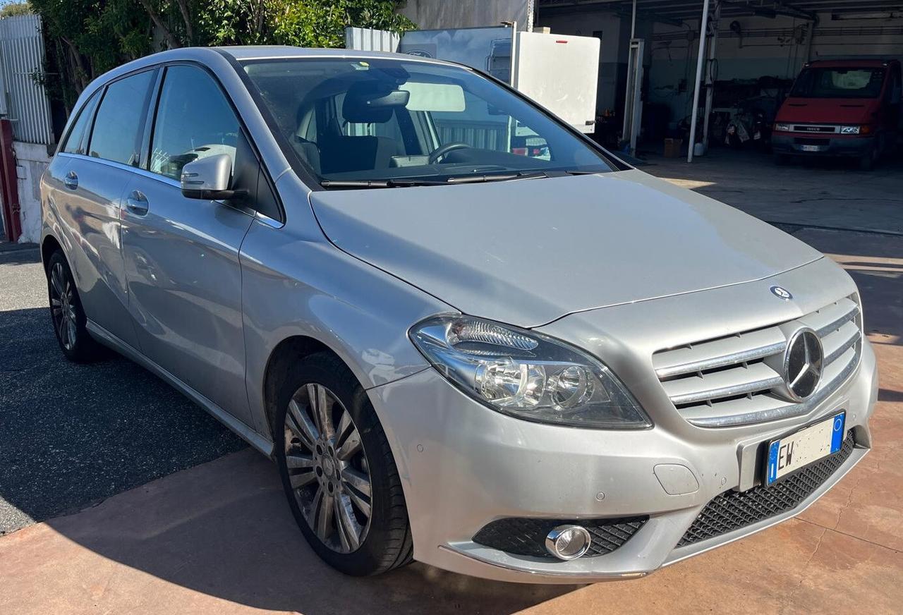 Mercedes-benz B 180 B 180 CDI Premium cambio automatico navi