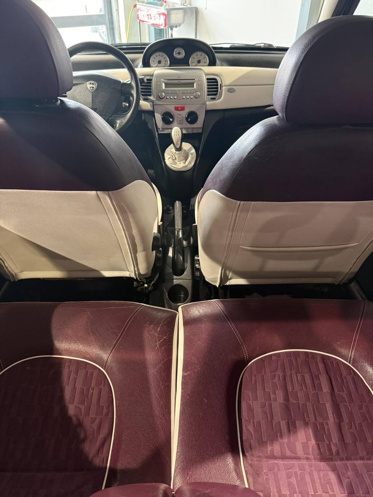 Lancia Ypsilon 1.3 MJT -NEOPATENTATI
