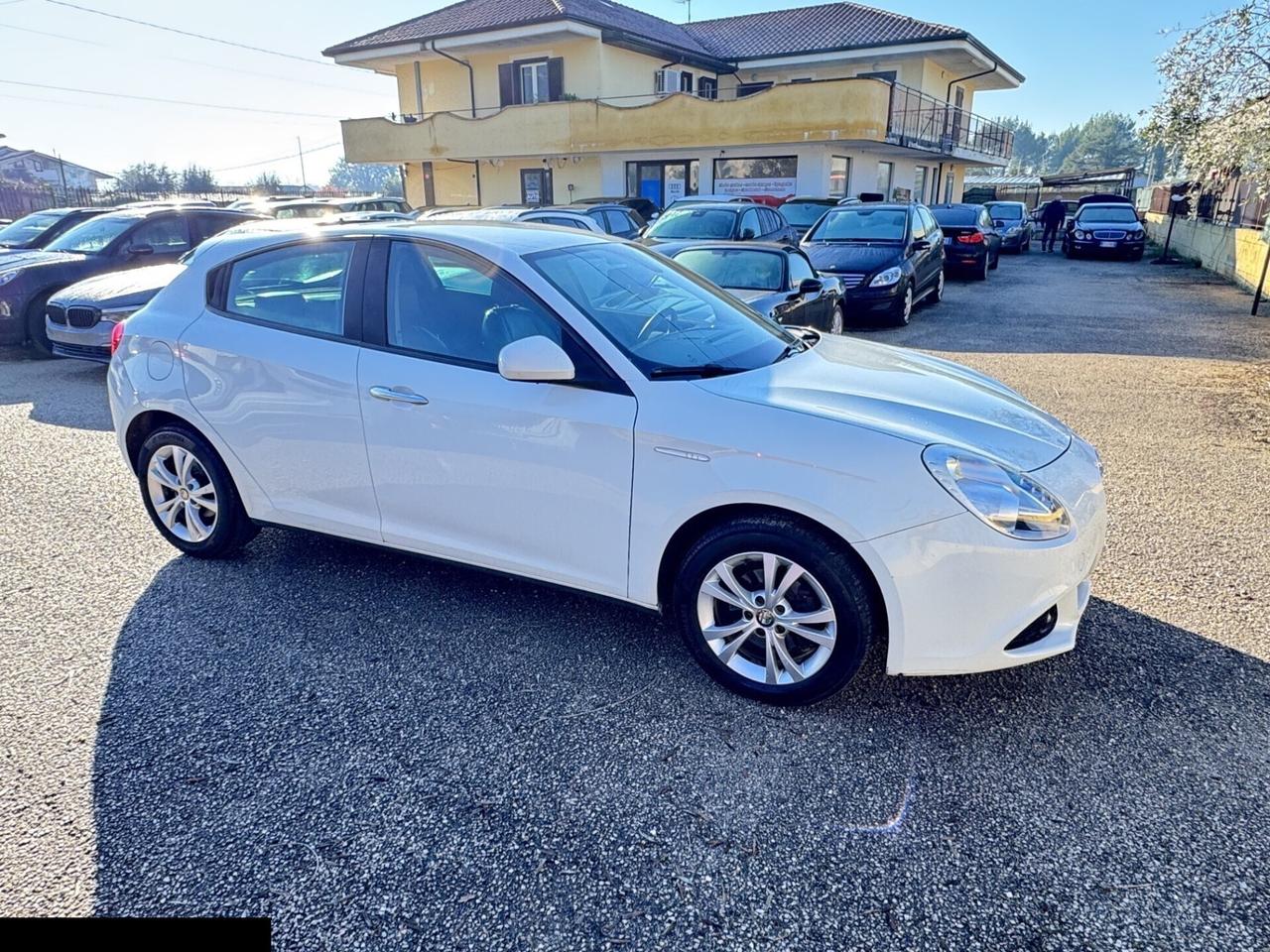 ALFA ROMEO GIULIETTA 1.6 SPORT INTERNI IN PELLE