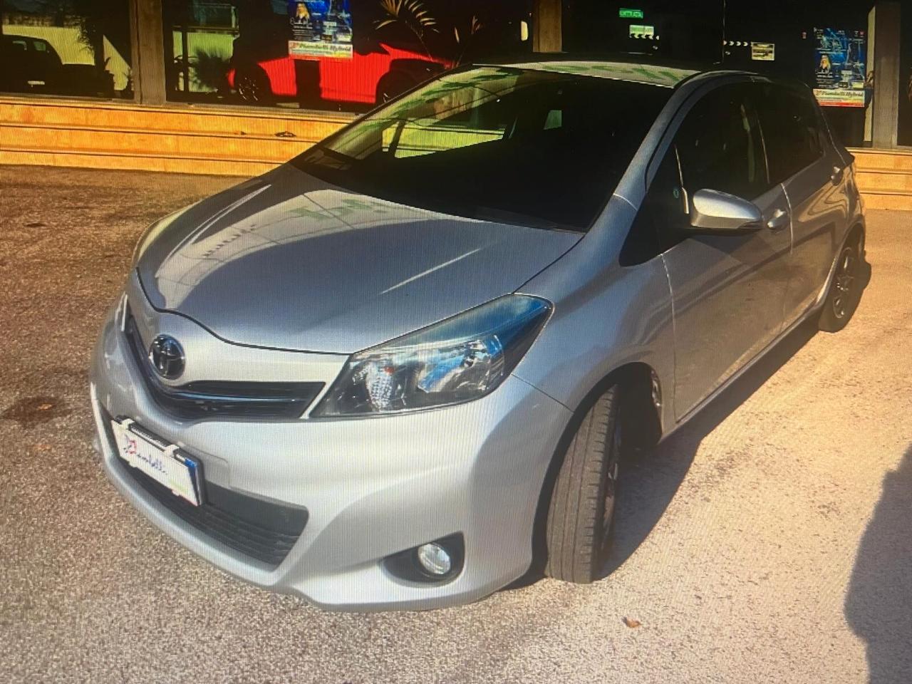 Toyota Yaris 1.4 D-4D 5 porte Lounge